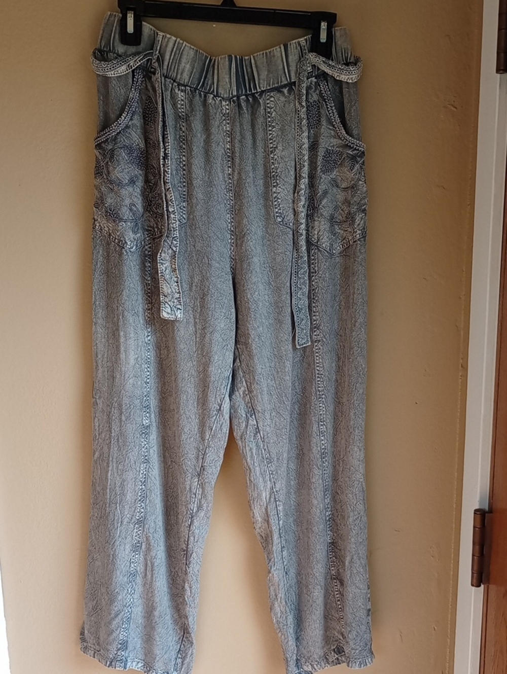 Solitaire Light Weight Wide Leg Embroidered Gray Boho Stretch Pants Size XL